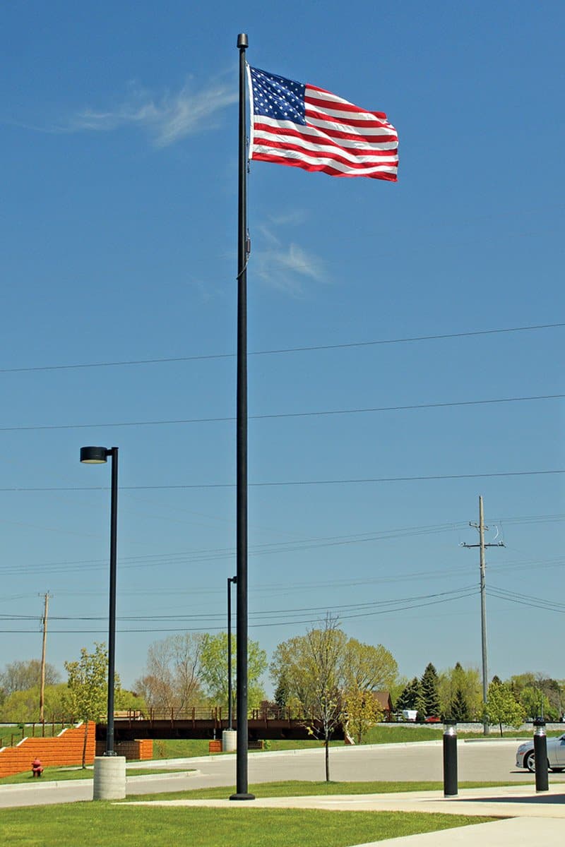 Typical commercial deals flagpole height